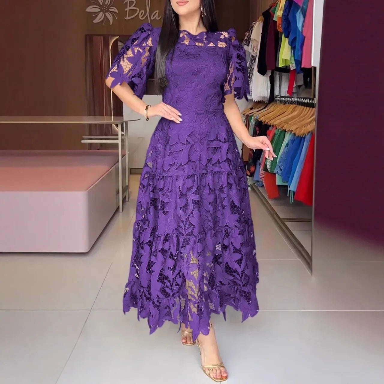 Vestido Feminino de Renda Roma